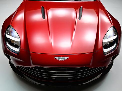 Used 2025 Aston Martin V8 Vantage image 33