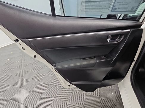 Used 2018 Toyota Corolla LE w/ LE Premium Package w/Moonroof FWD image 25