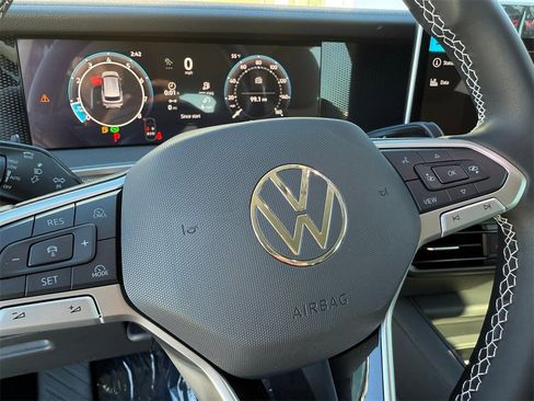 New 2026 Volkswagen Tiguan S image 13