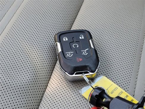 Used 2020 GMC Yukon Denali w/ Denali Ultimate Package image 25