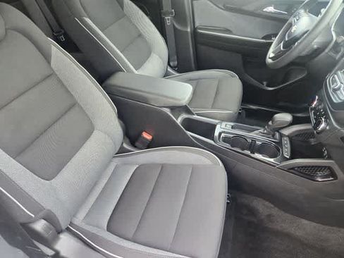 Used 2022 Chevrolet TrailBlazer LT w/ Confidence II Package FWD image 13