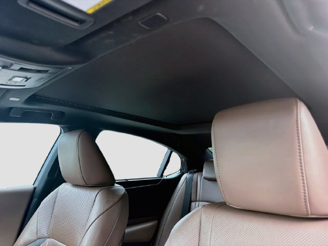 Used 2022 Lexus ES 350 Ultra Luxury w/ Accessory Package 2 FWD image 24