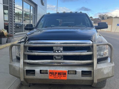 Used 2017 RAM 3500 Tradesman w/ Chrome Appearance Group AWD/4WD image 3