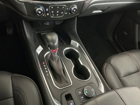 Used 2022 Chevrolet Traverse RS image 12