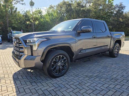 Used 2023 Toyota Tundra Platinum image 3