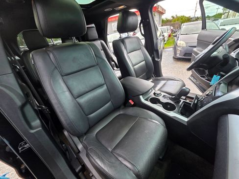 Used 2015 Ford Explorer XLT w/ Equipment Group 202A AWD/4WD image 23