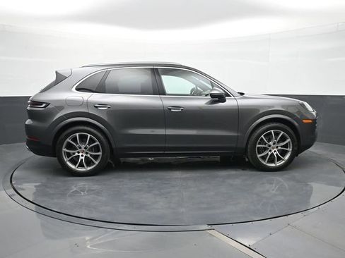 Certified 2025 Porsche Cayenne image 24