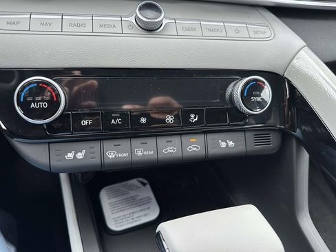 New 2026 Hyundai Elantra Limited w/ Cargo Package FWD image 21