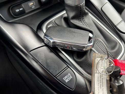 Used 2025 Kia Soul LX w/ LX Technology Package FWD image 25