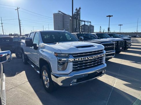 Used 2023 Chevrolet Silverado 2500 LTZ w/ LTZ Convenience Package image 2