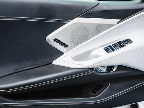 Used 2022 Chevrolet Corvette Stingray Premium Conv w/ Z51 Performance Package image 18