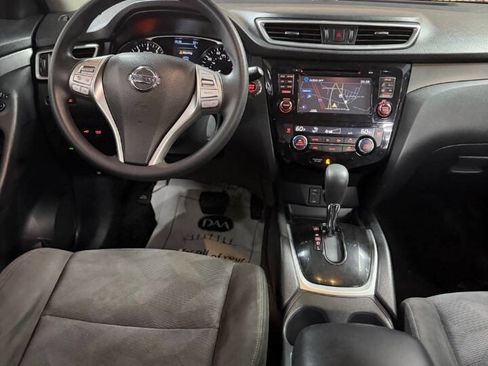 Used 2016 Nissan Rogue SV w/ SV Premium Package FWD image 12