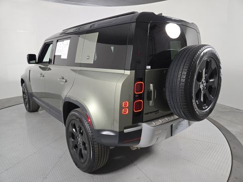 Used 2023 Land Rover Defender 110 SE image 16