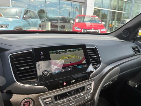 Used 2023 Honda Passport TrailSport image 9