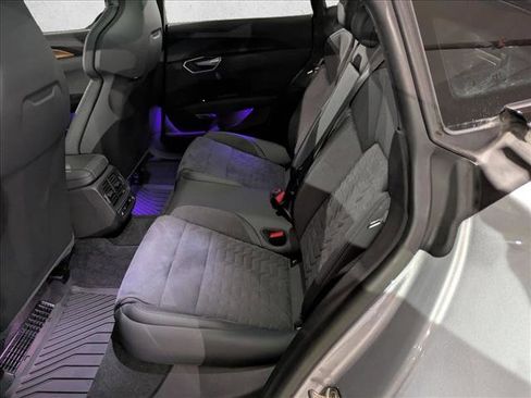 Used 2024 Audi e-tron GT Premium Plus image 25