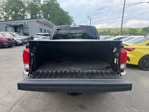 Used 2023 Toyota Tacoma SR5 AWD/4WD image 10