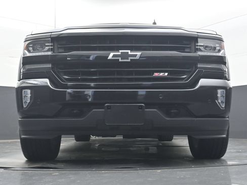 Used 2018 Chevrolet Silverado 1500 LTZ Z71 w/ LTZ Plus Package AWD/4WD image 21