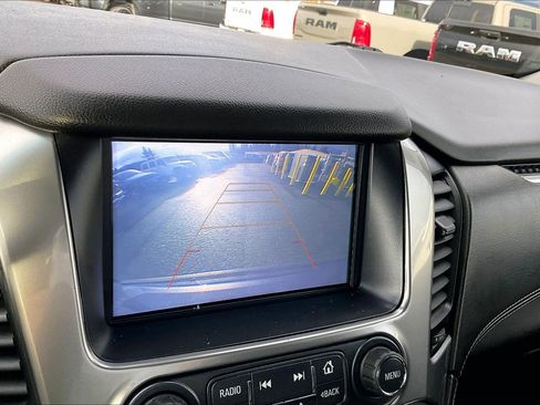 Used 2019 Chevrolet Suburban LT w/ Luxury Package image 21