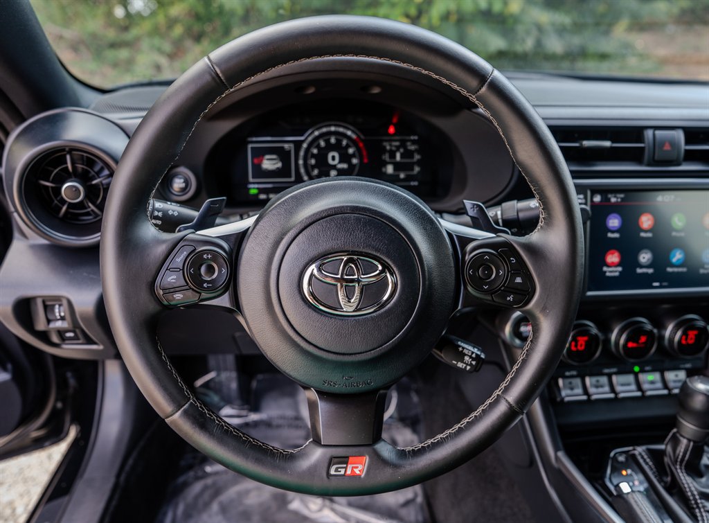 Used 2024 Toyota GR86 RWD image 15