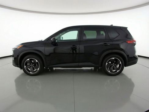 Used 2025 Nissan Rogue SV FWD image 3