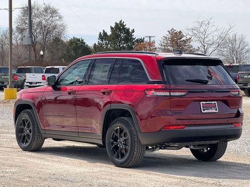 New 2026 Jeep Grand Cherokee Altitude AWD/4WD image 8