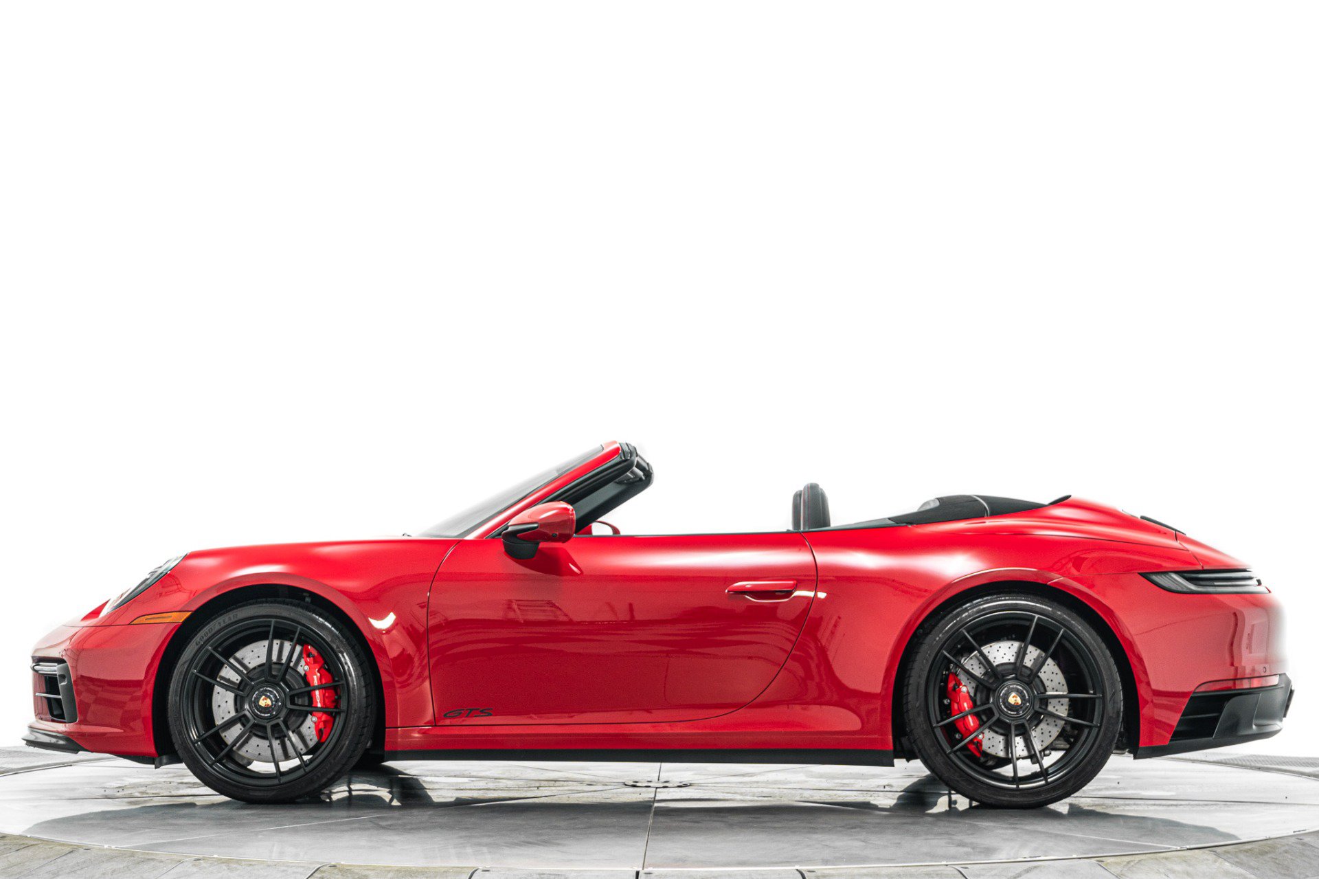 Used 2022 Porsche 911 Cabriolet image 6