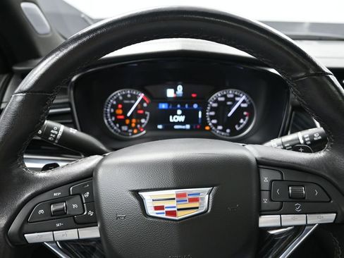 Used 2023 Cadillac XT6 Premium Luxury image 16