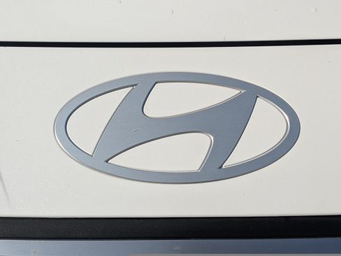 Used 2024 Hyundai Elantra SE FWD image 56