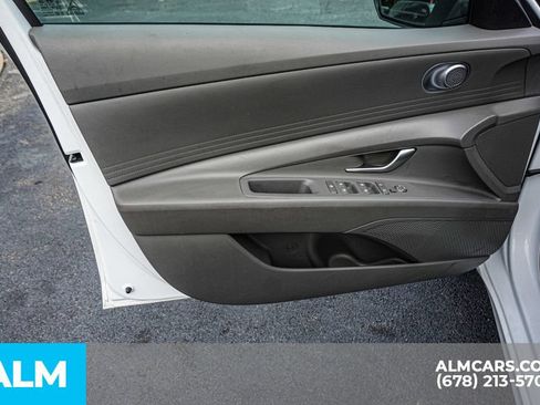 Used 2024 Hyundai Elantra SEL FWD image 46