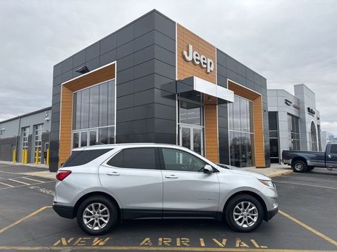 Used 2020 Chevrolet Equinox LT w/ LPO, Floor Liner Package image 1