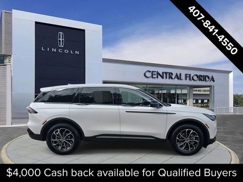 New 2026 Lincoln Nautilus Premier image 3