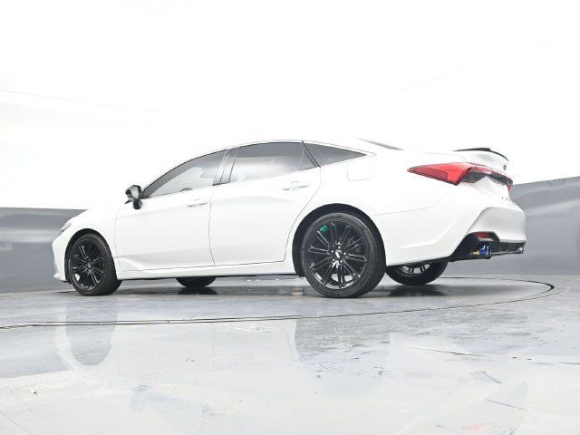 Used 2019 Toyota Avalon Touring FWD image 35