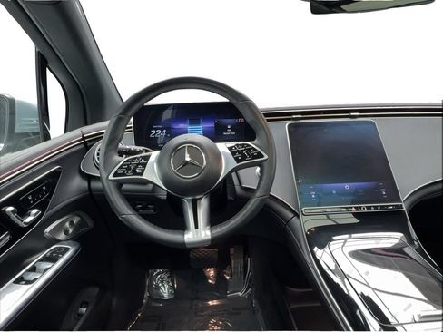 Used 2023 Mercedes-Benz EQE 350+ SUV w/ Exclusive Trim Package image 33