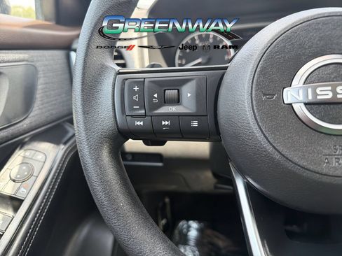 Used 2023 Nissan Rogue SV FWD image 25