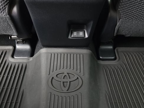 Certified 2022 Toyota 4Runner SR5 RWD image 14