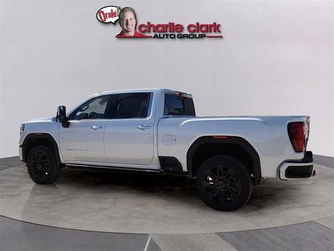 New 2026 GMC Sierra 2500 Denali w/ Denali Reserve Package image 2