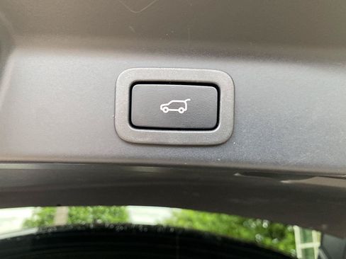 Used 2020 Jaguar F-PACE Premium AWD/4WD image 12