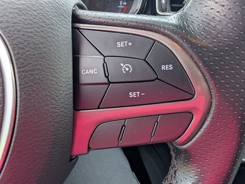 Used 2022 Dodge Durango SXT AWD/4WD image 15