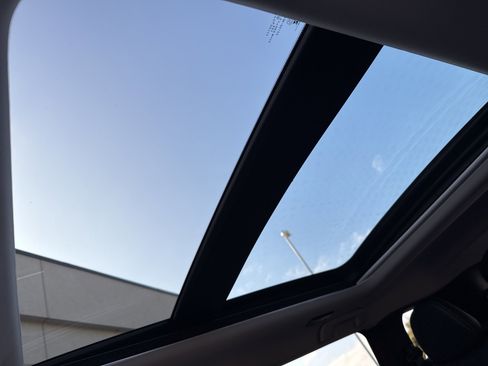 New 2026 Mitsubishi Outlander SE image 9