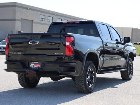 Used 2024 Chevrolet Silverado 1500 ZR2 w/ Technology Package image 9