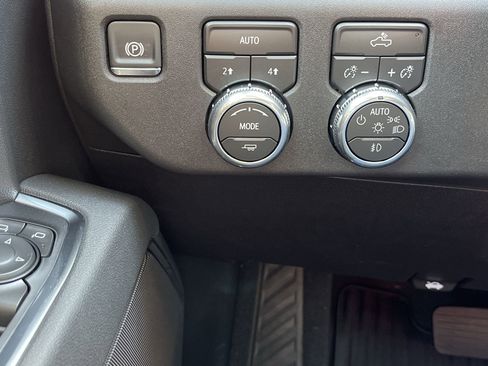 New 2026 GMC Sierra 1500 Elevation image 51