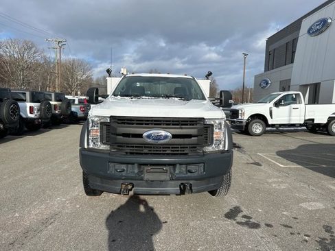 Used 2019 Ford F450 XL w/ Power Equipment Group image 2