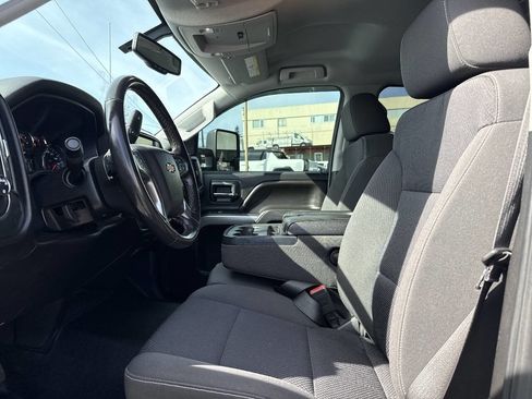 Used 2018 Chevrolet Silverado 3500 LT image 33