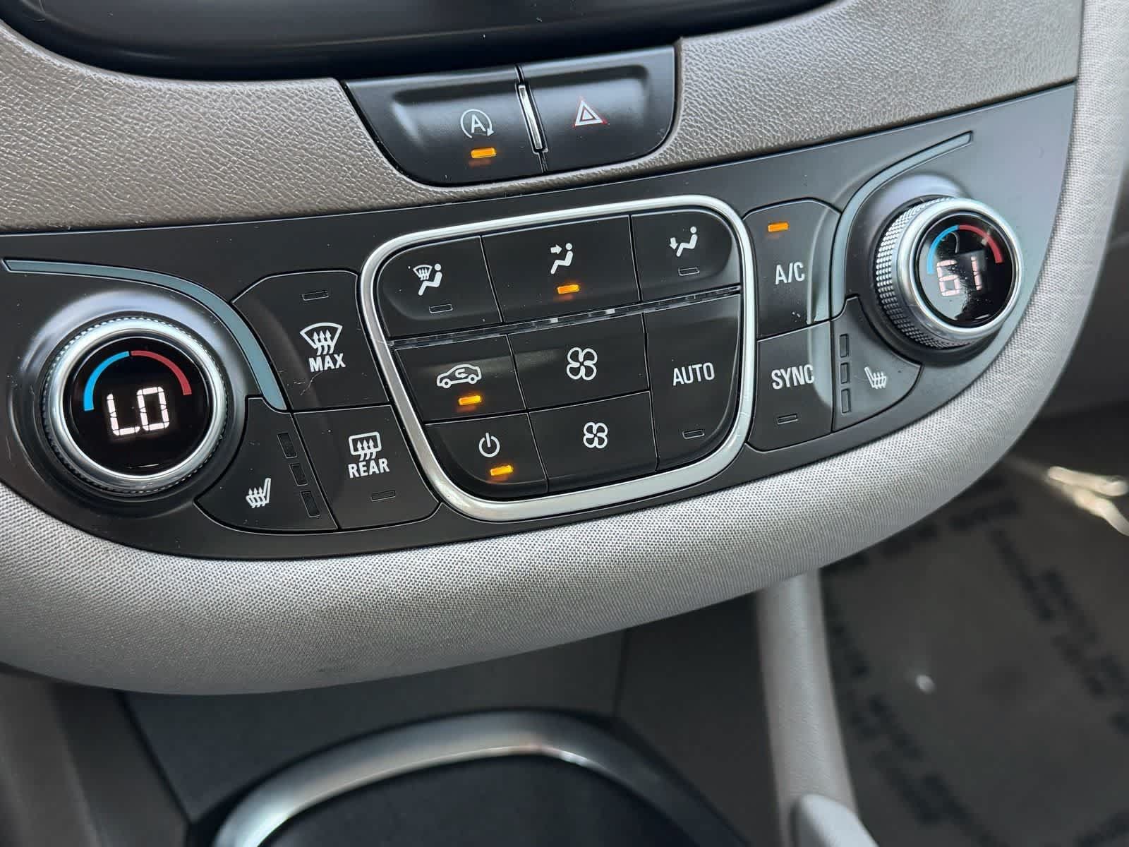 Used 2020 Chevrolet Malibu LT FWD image 22