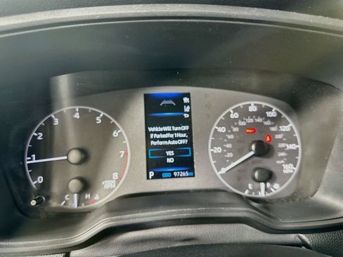 Used 2023 Toyota Corolla Cross LE FWD image 12