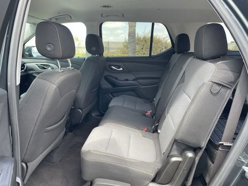 Certified 2021 Chevrolet Traverse LT FWD image 24