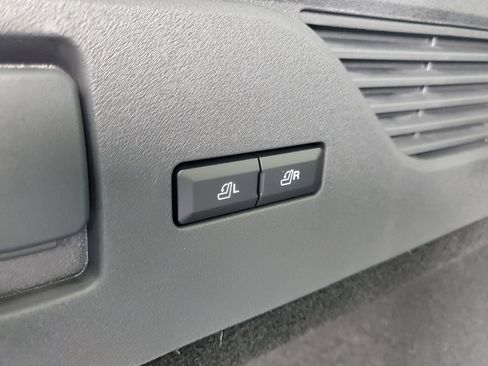 New 2026 Lincoln Nautilus Reserve w/ Jet Appearance Package image 33