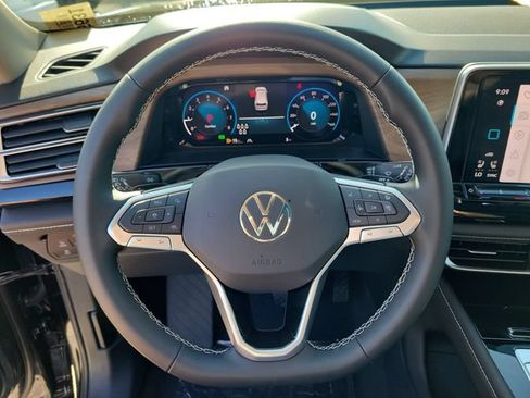 New 2026 Volkswagen Atlas SE FWD image 20