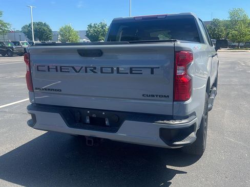 Used 2024 Chevrolet Silverado 1500 Custom w/ Turbomax Blackout Package AWD/4WD image 8