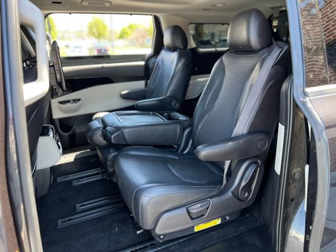 Used 2024 Kia Carnival SX Prestige FWD image 27